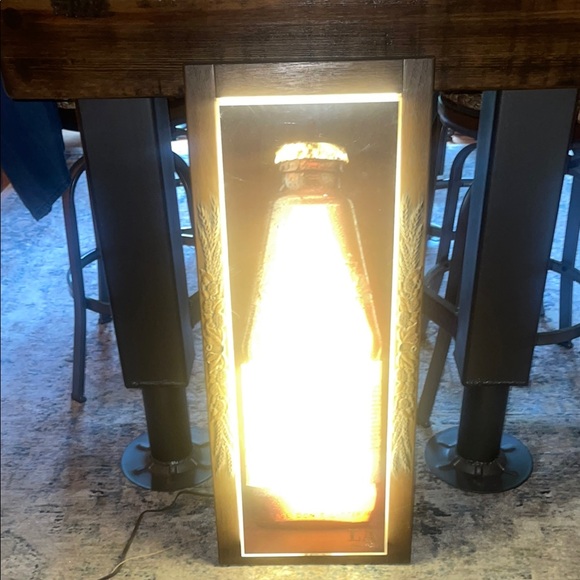 VINTAGE LA ANHEUSER BUSCH-A PREMIUM PILSNER LIGHTED BEER SIGN RARE - Picture 2 of 8